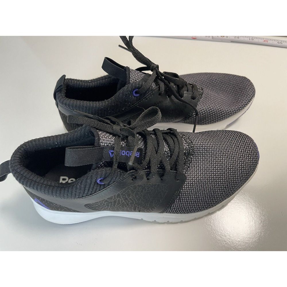 Womans Reebok Tennis Shoes Size 7.5 Black and Purple‎ Memory Tech